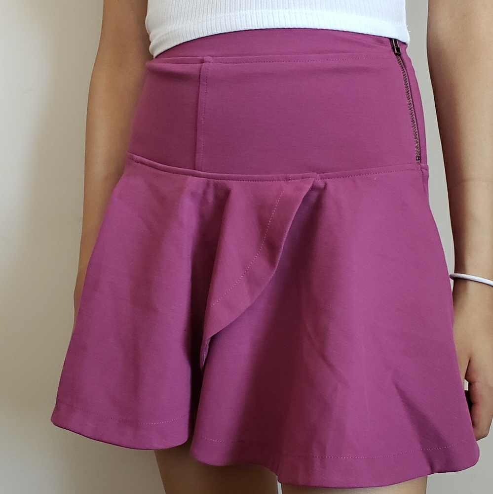 Aritzia SUNDAY BEST ruffle skirt